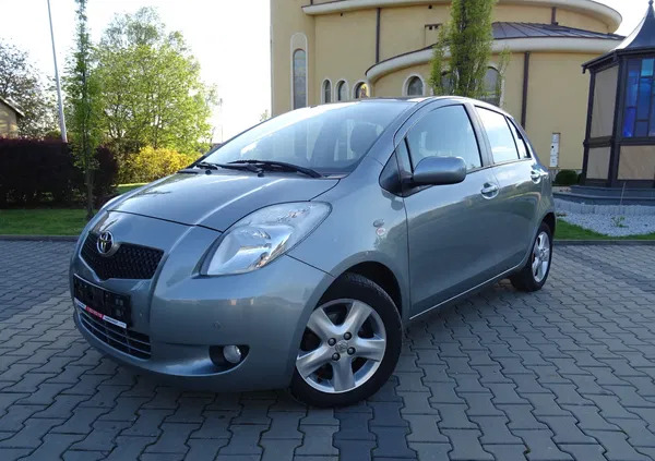 podkarpackie Toyota Yaris cena 22900 przebieg: 175000, rok produkcji 2008 z Gdańsk